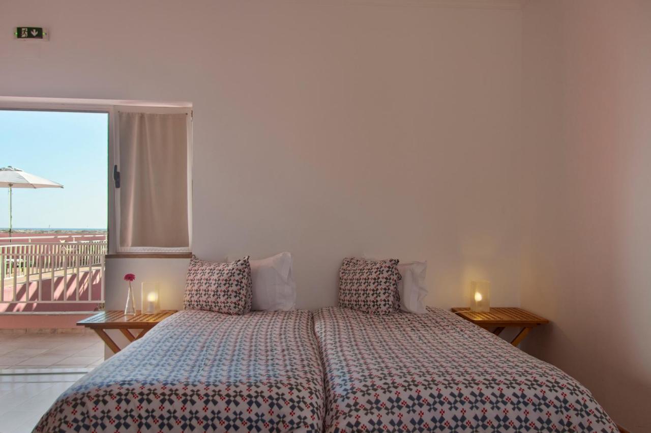 Casa Viana - Guesthouse カバナス・デ・タビラ エクステリア 写真